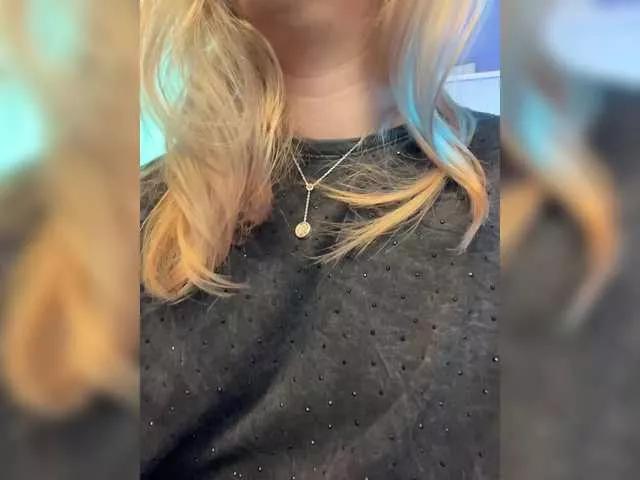 0------0 from BongaCams