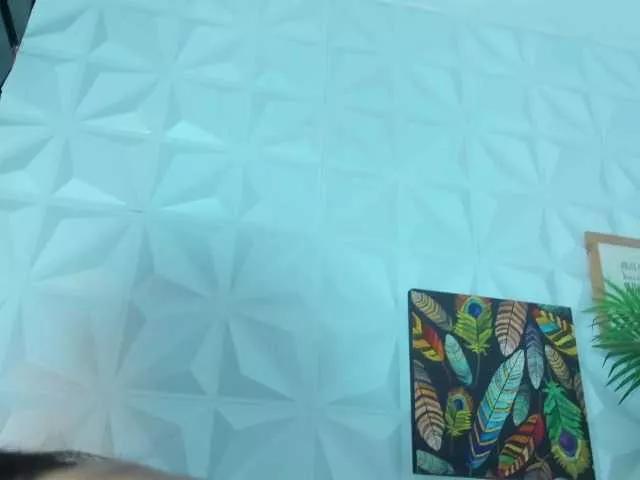Hellen-Sky from BongaCams