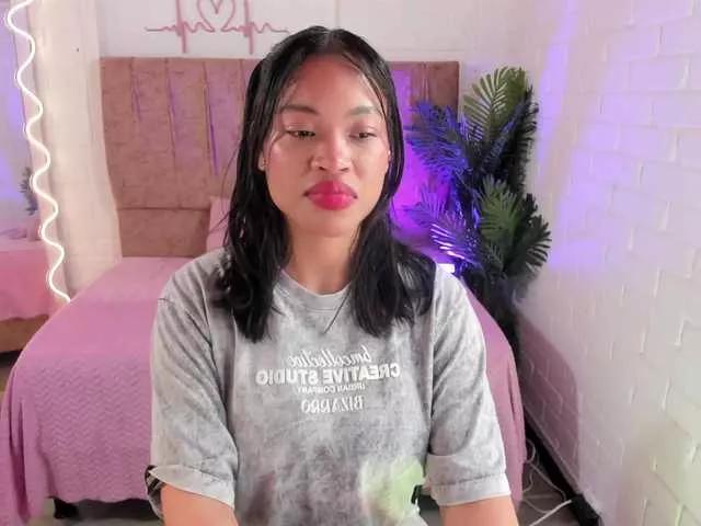 penelope-tay from BongaCams