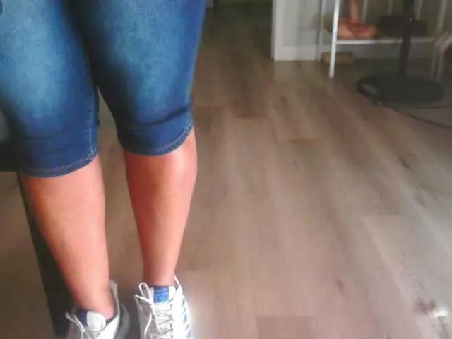 QueenAnitaDix from BongaCams