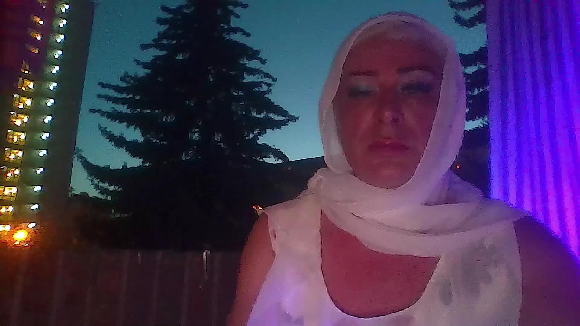 Anazone1 from Cam4