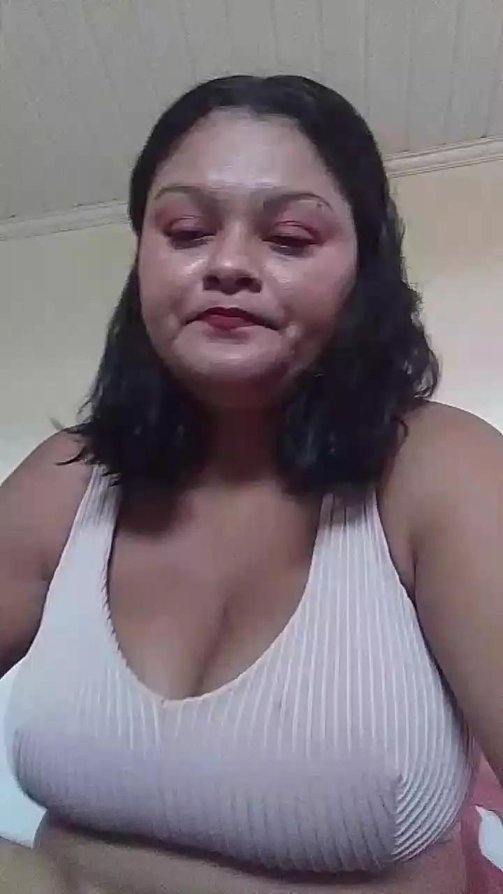 Anne_Moreninha from Cam4
