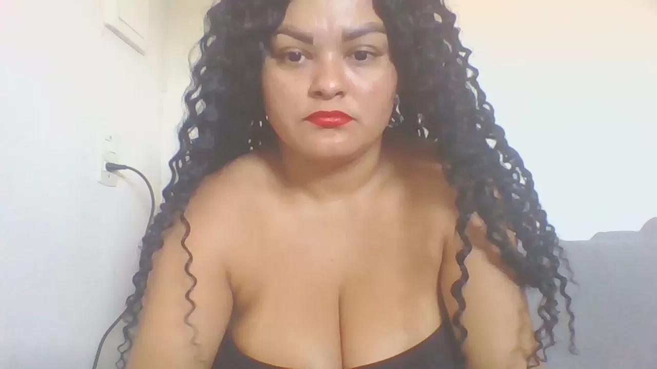 Anne_Moreninha from Cam4
