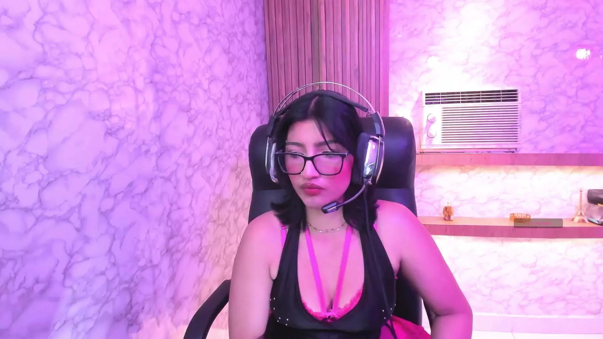 AriaNova_ from Cam4