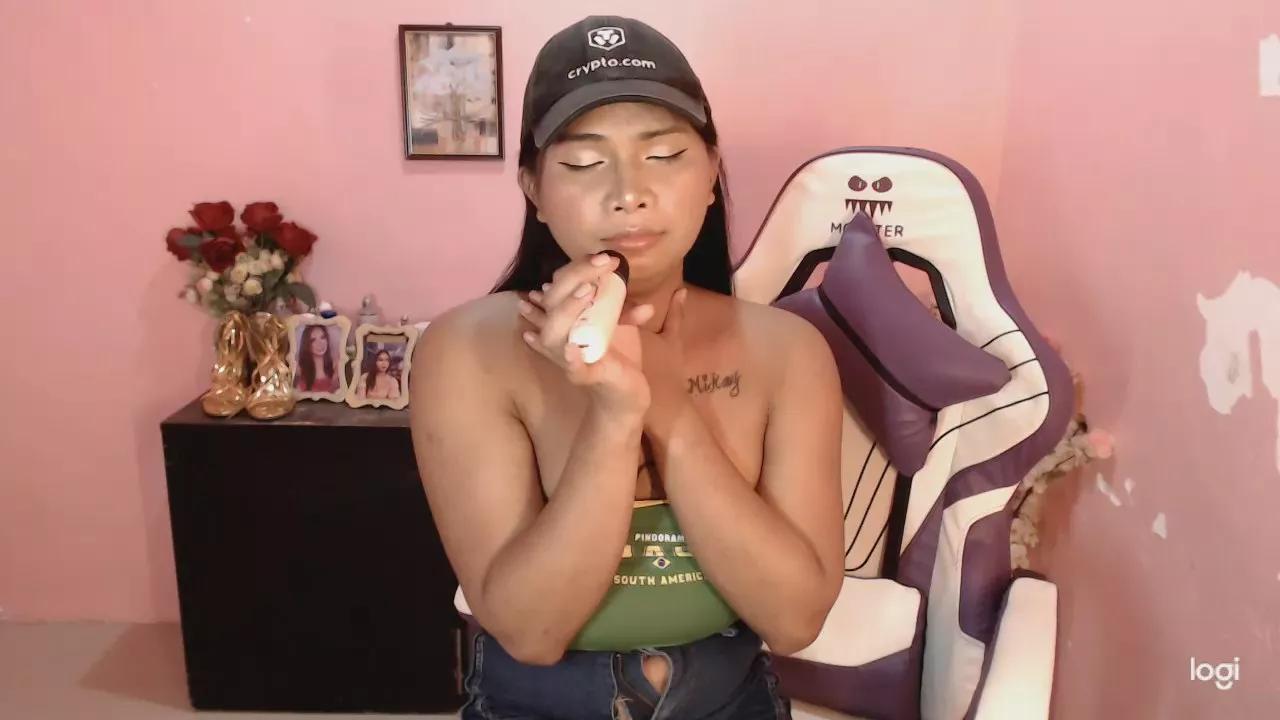 Asian_lustxxx from Cam4
