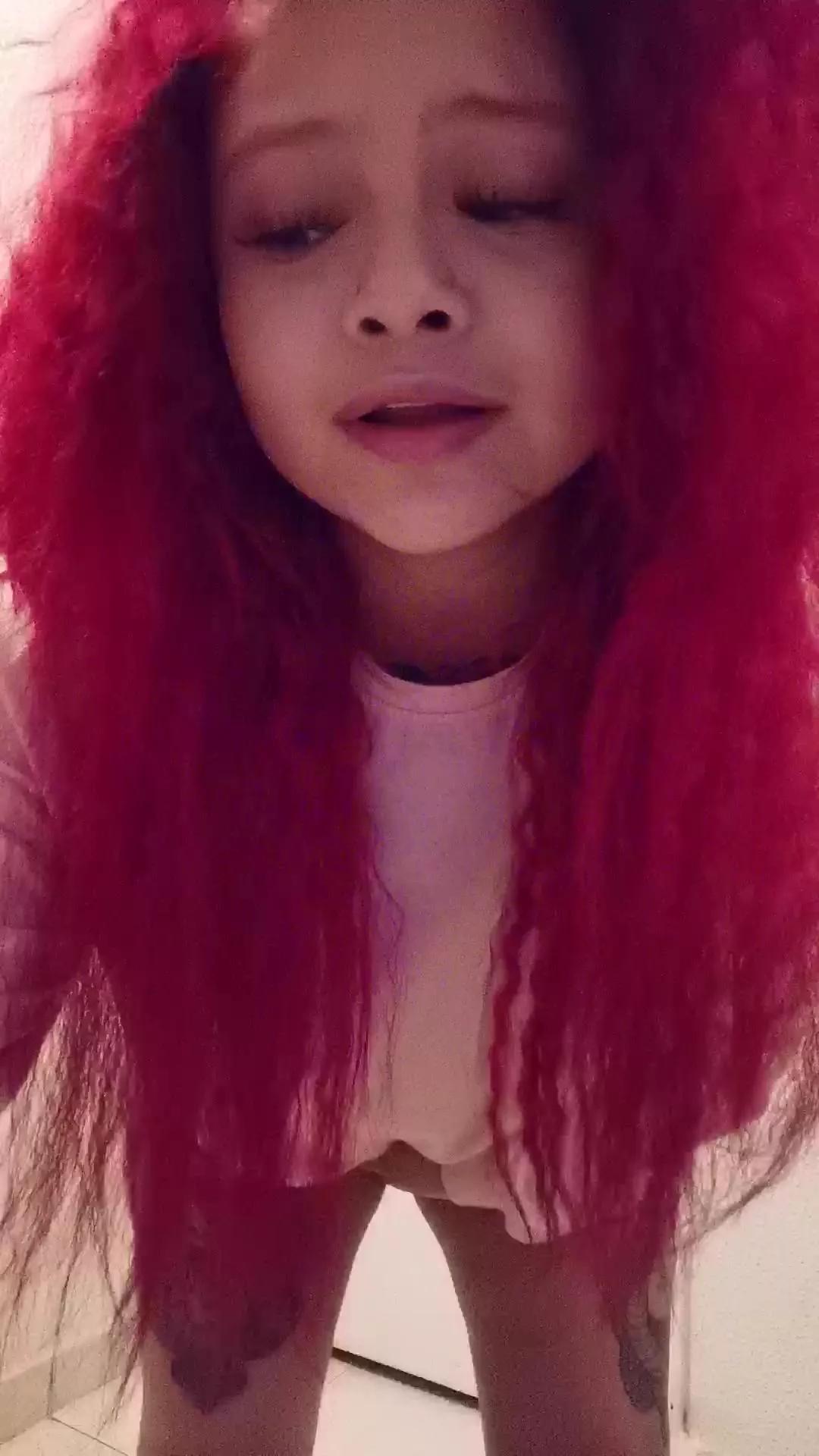 barbiee_doll from Cam4