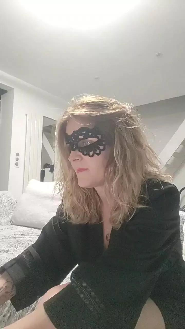 Bellemasquer from Cam4