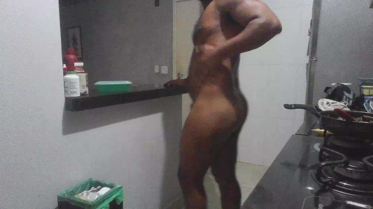 CARAMANEIRO from Cam4