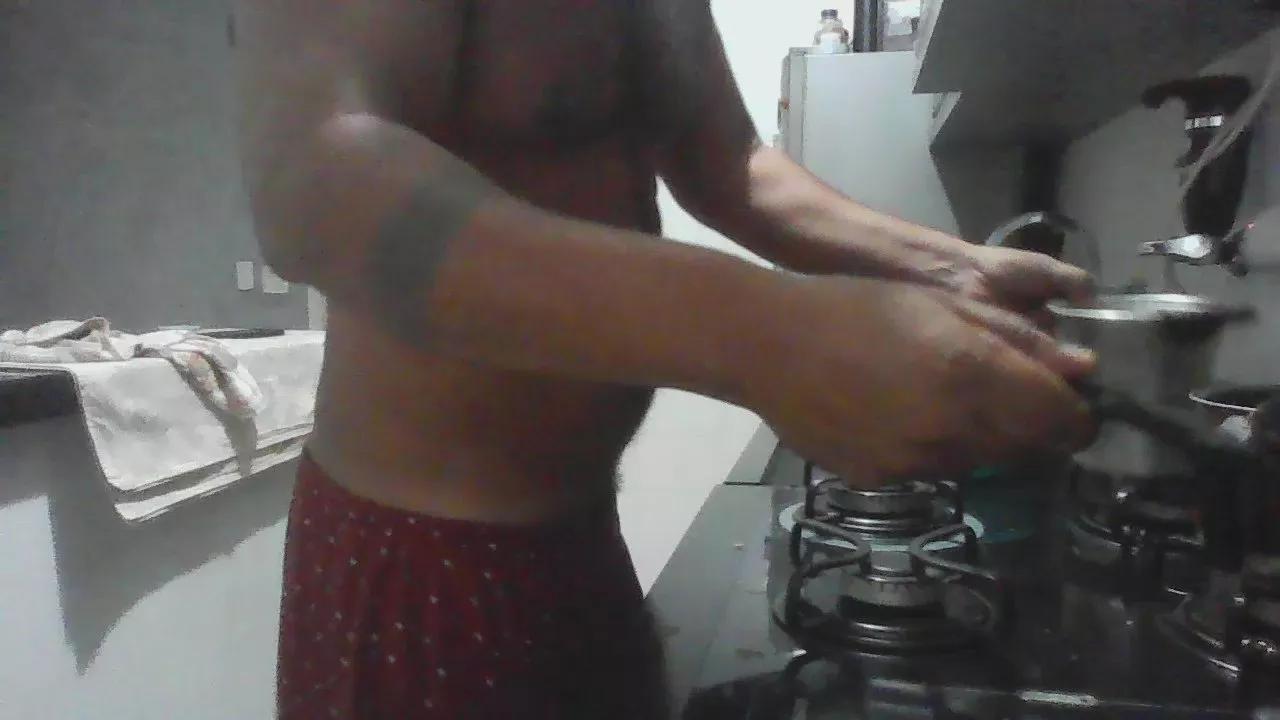 CARAMANEIRO from Cam4