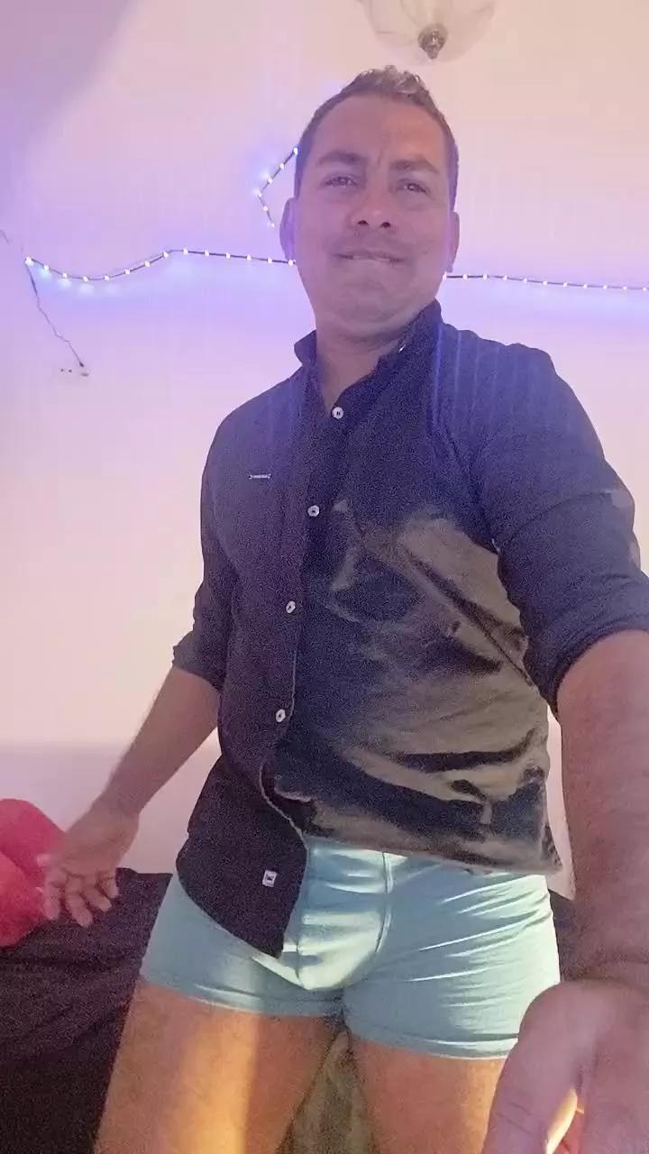 Chicomaracucho from Cam4