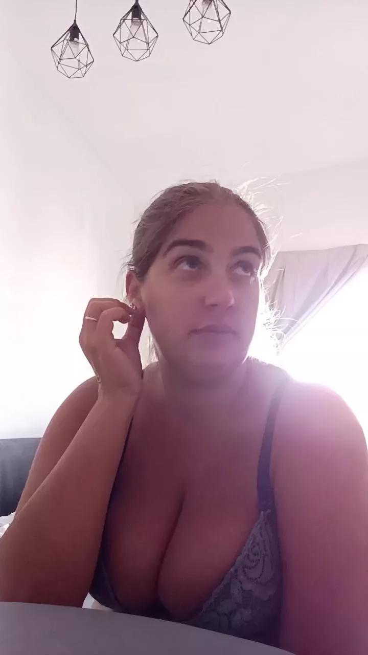 coppiaspagnaxx4 from Cam4