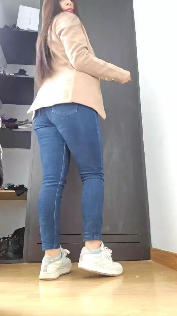 Estefanii_R from Cam4