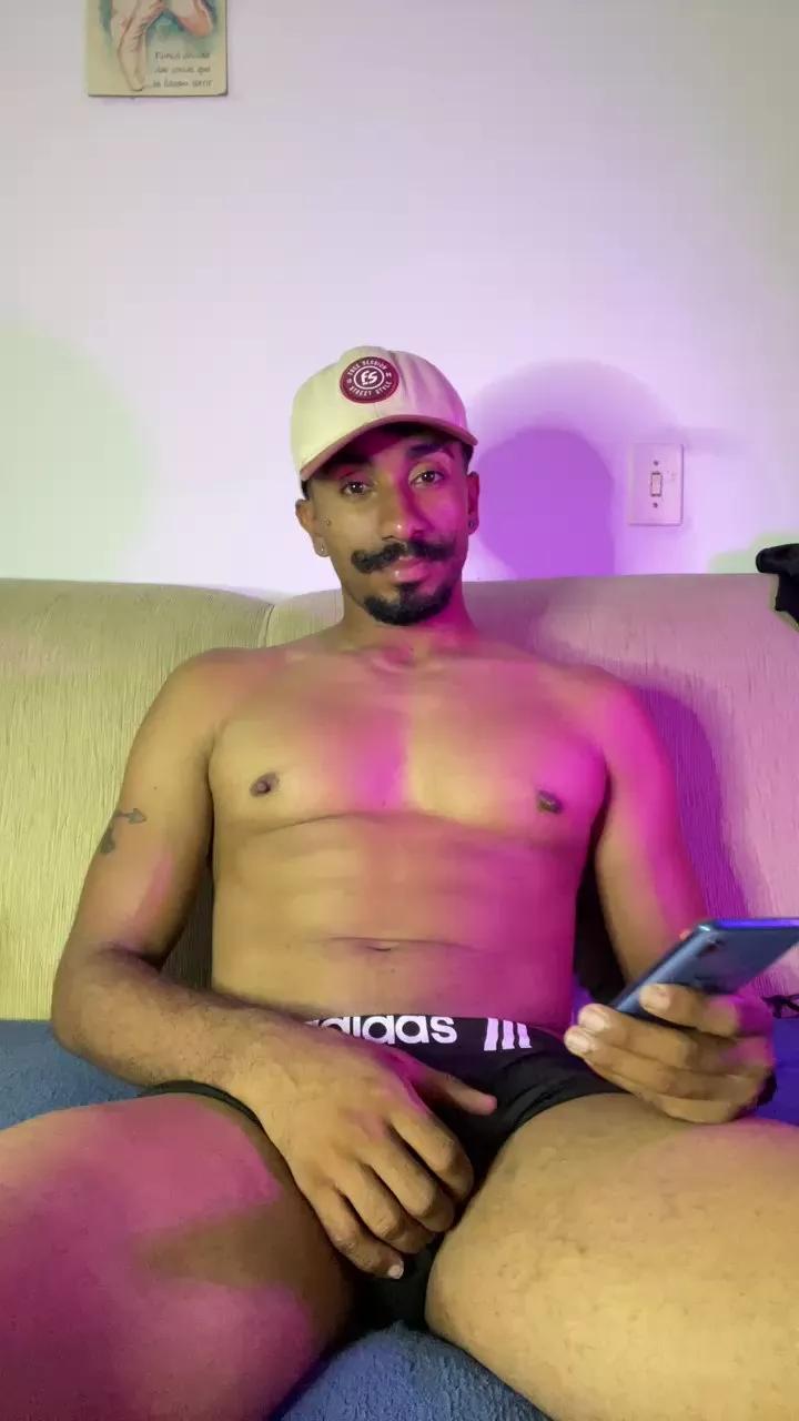 Everton2123 from Cam4