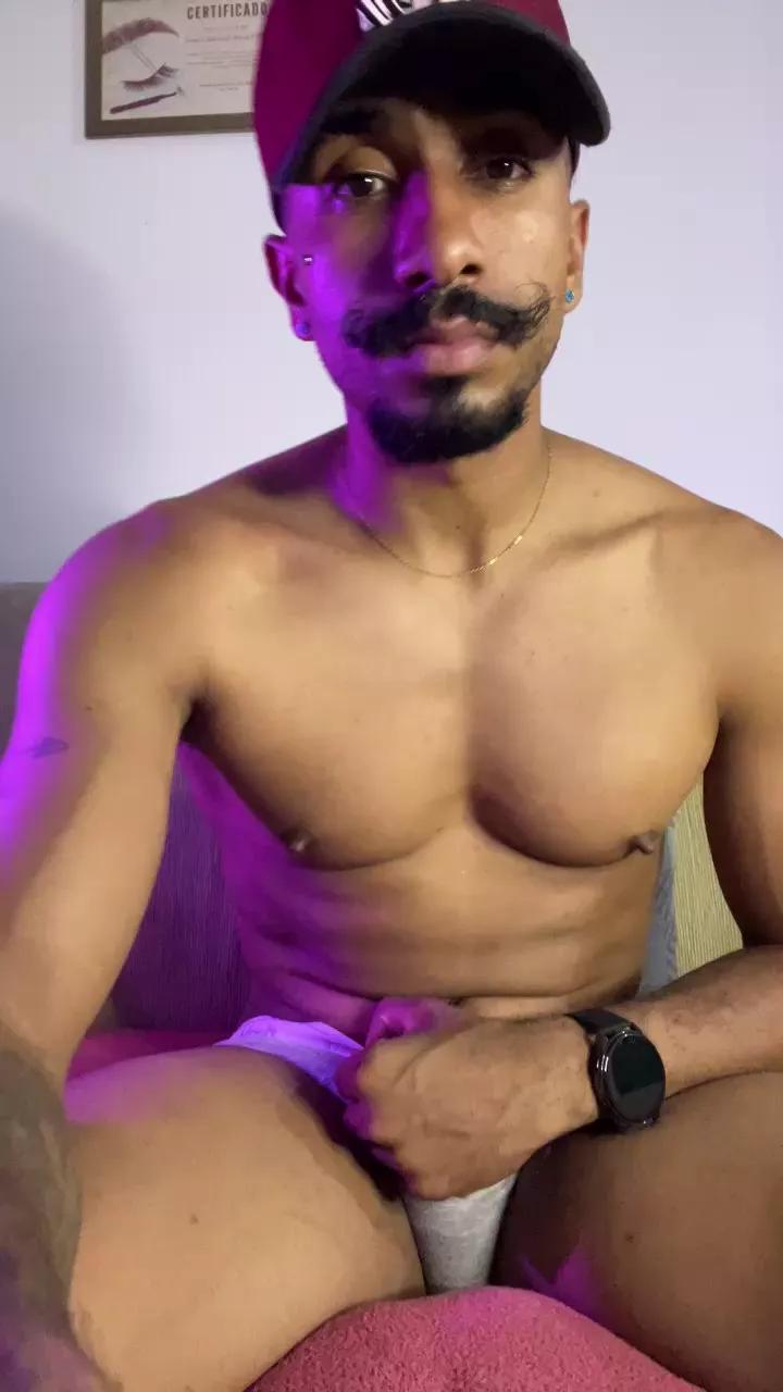 Everton2123 from Cam4