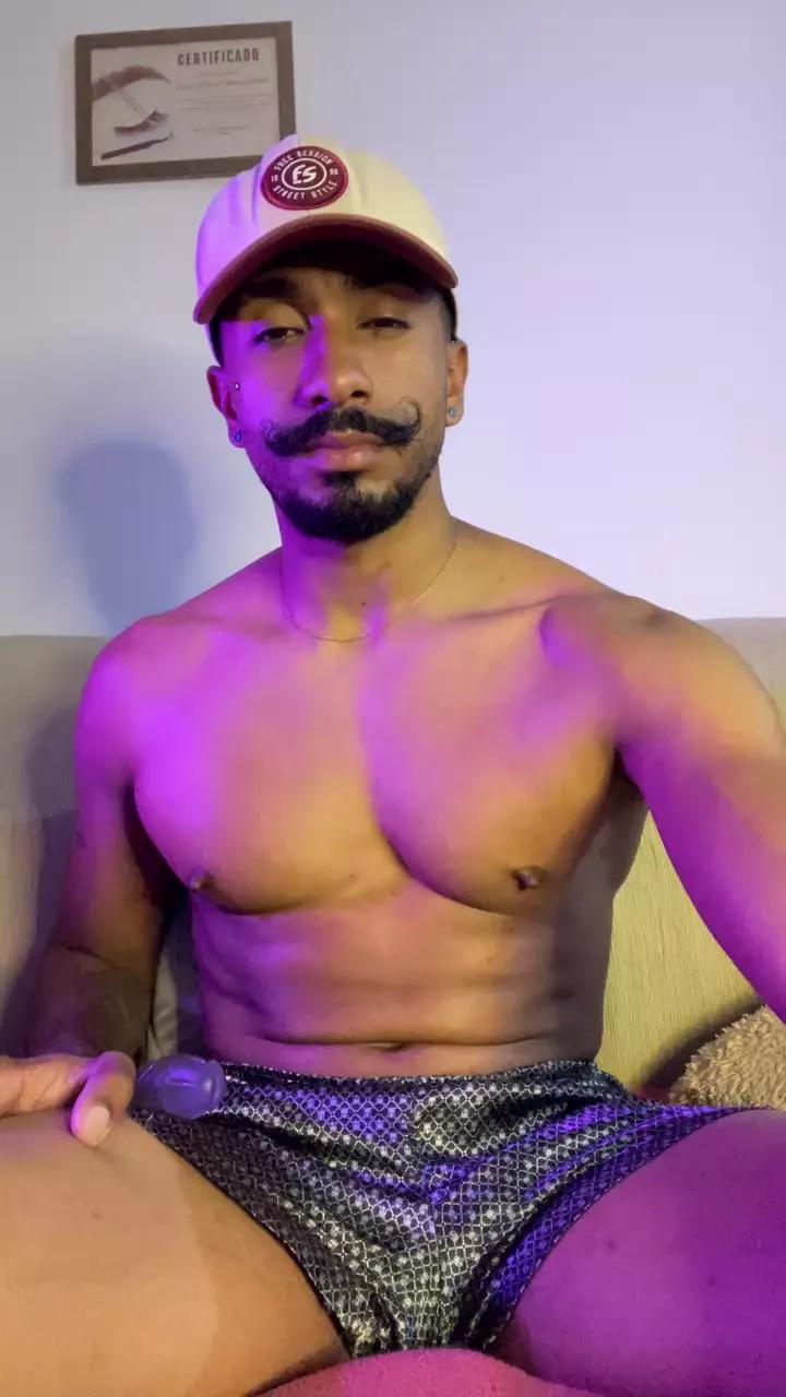 Everton2123 from Cam4