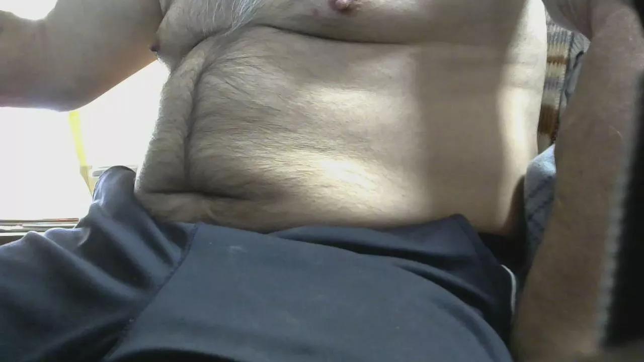 fluffbearr from Cam4