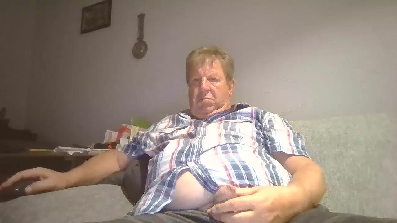 Immerwiedermal from Cam4