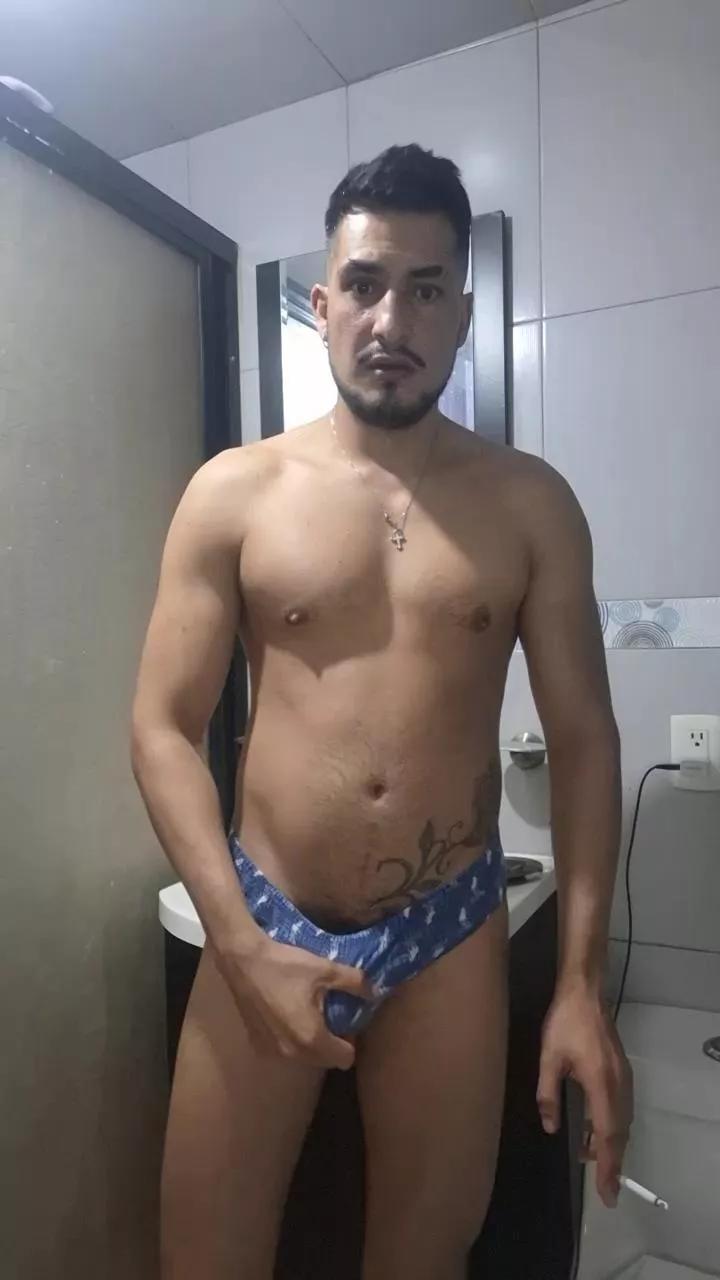 Isain3 from Cam4