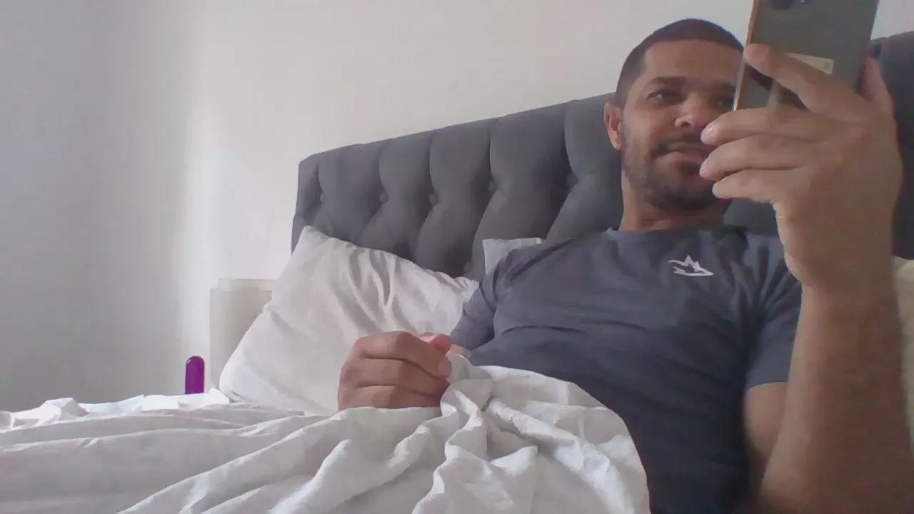 kaikerossi from Cam4