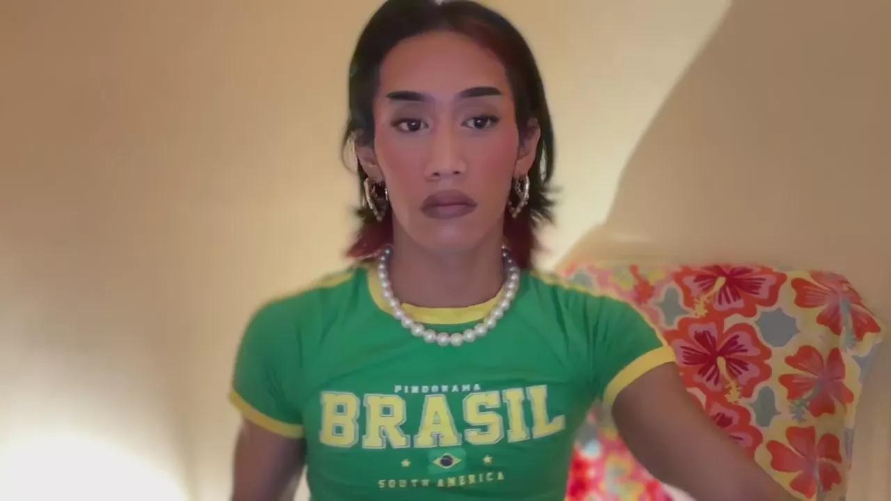KellyLaDyoda from Cam4