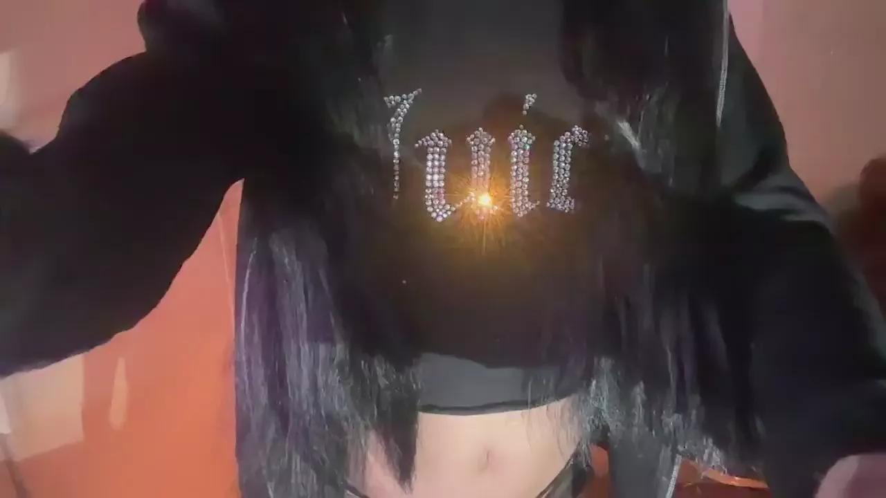 KellyLaDyoda from Cam4