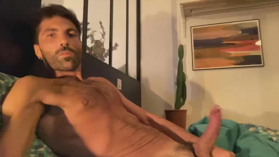 KiinkyBtm from Cam4