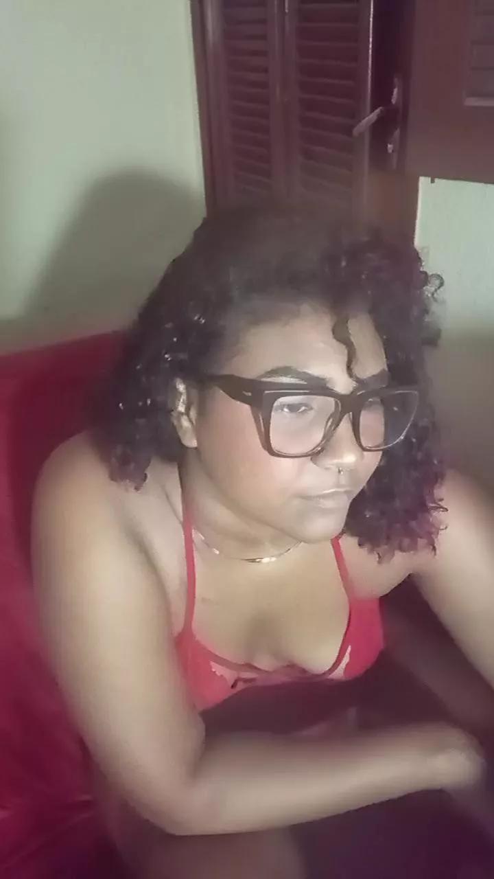L_Lily from Cam4