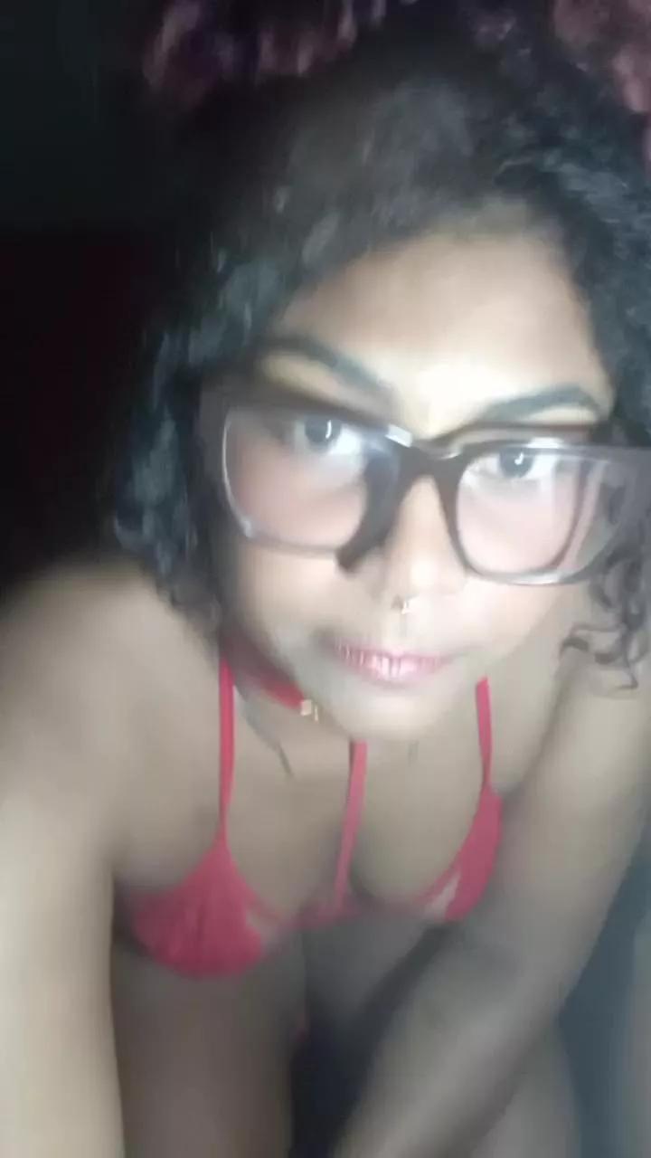 L_Lily from Cam4