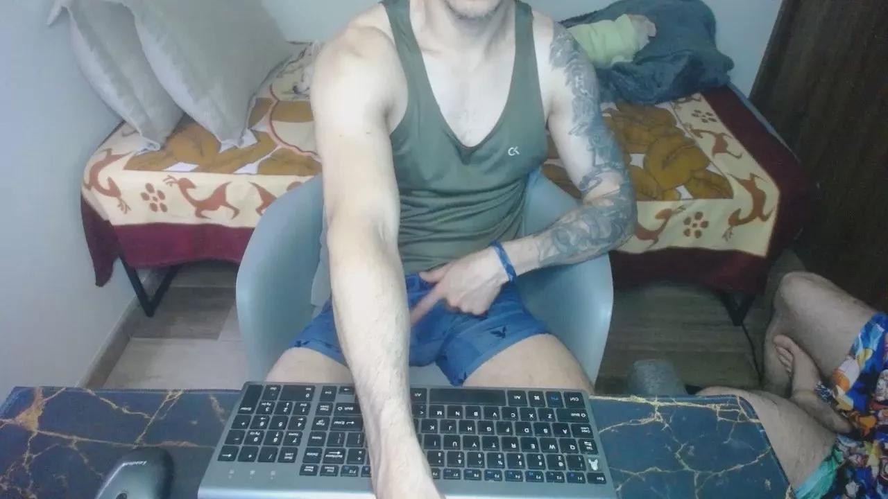 Lealboy from Cam4