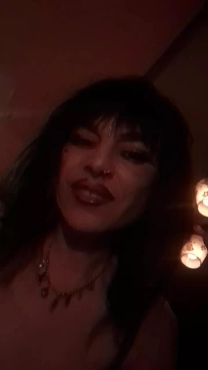 lellamonellahot from Cam4