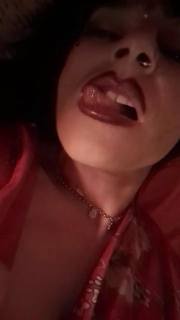 lellamonellahot from Cam4