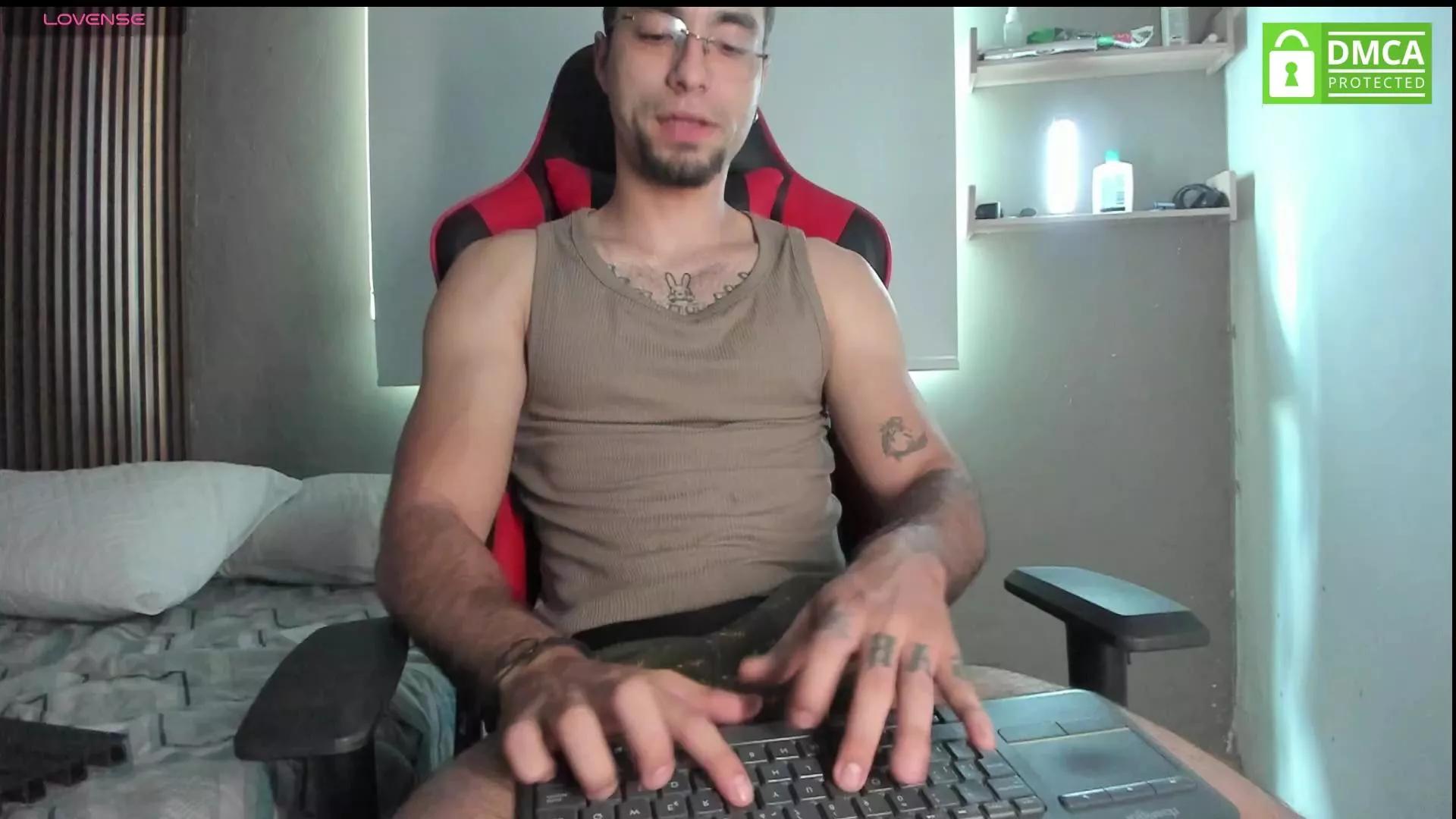 lil_faker from Cam4