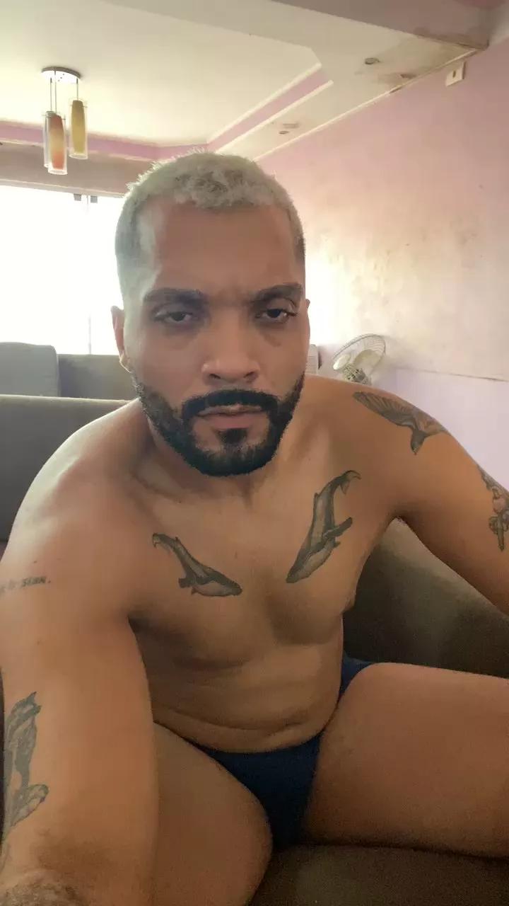 Marrento45 from Cam4