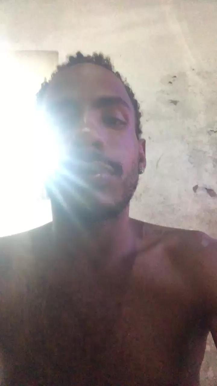 mavambo222 from Cam4