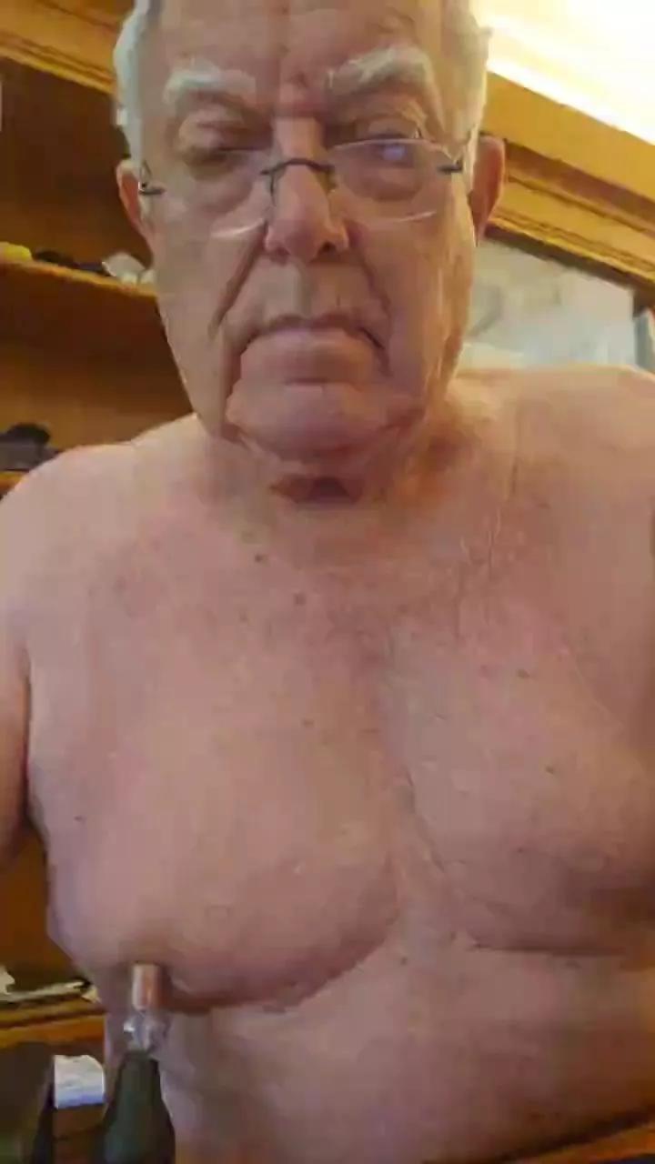needitt2 from Cam4