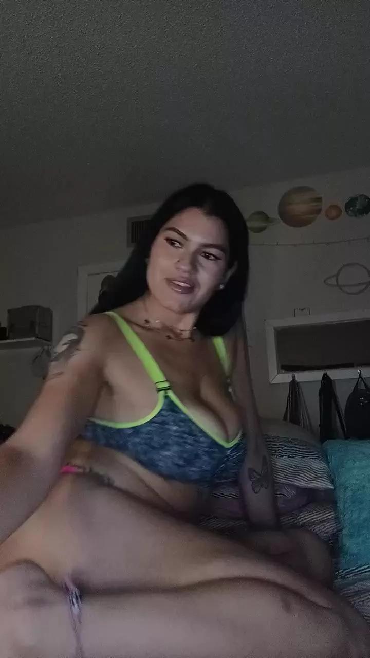 Nikkikittyx3 from Cam4