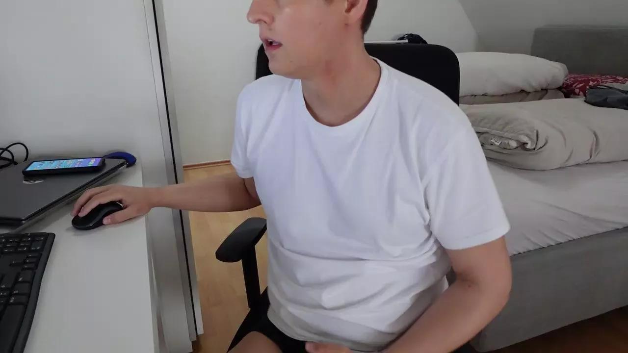 olli_36 from Cam4