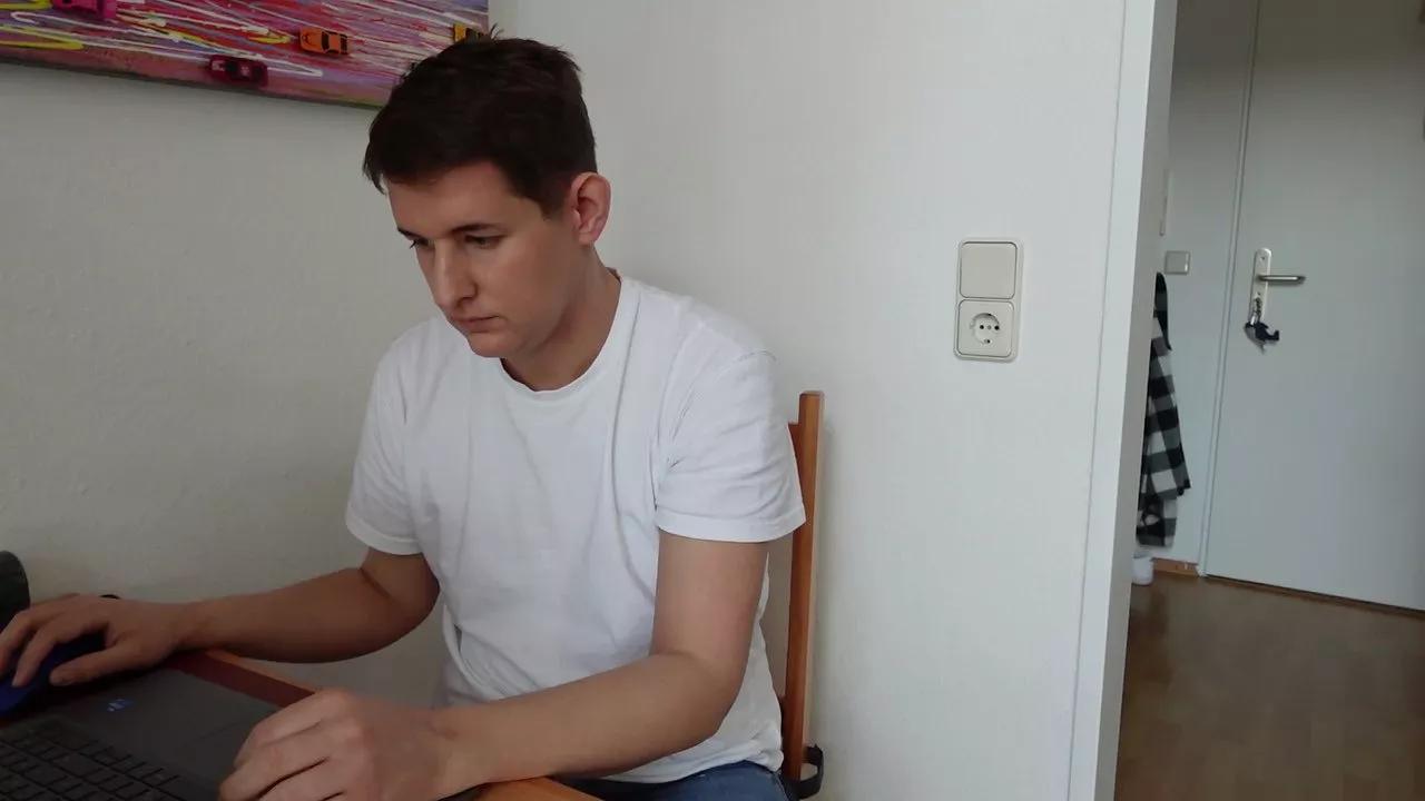 olli_36 from Cam4