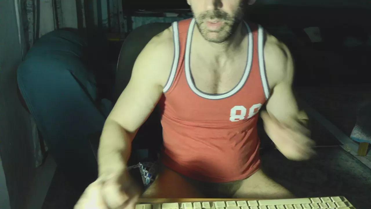 Olmo_hot from Cam4