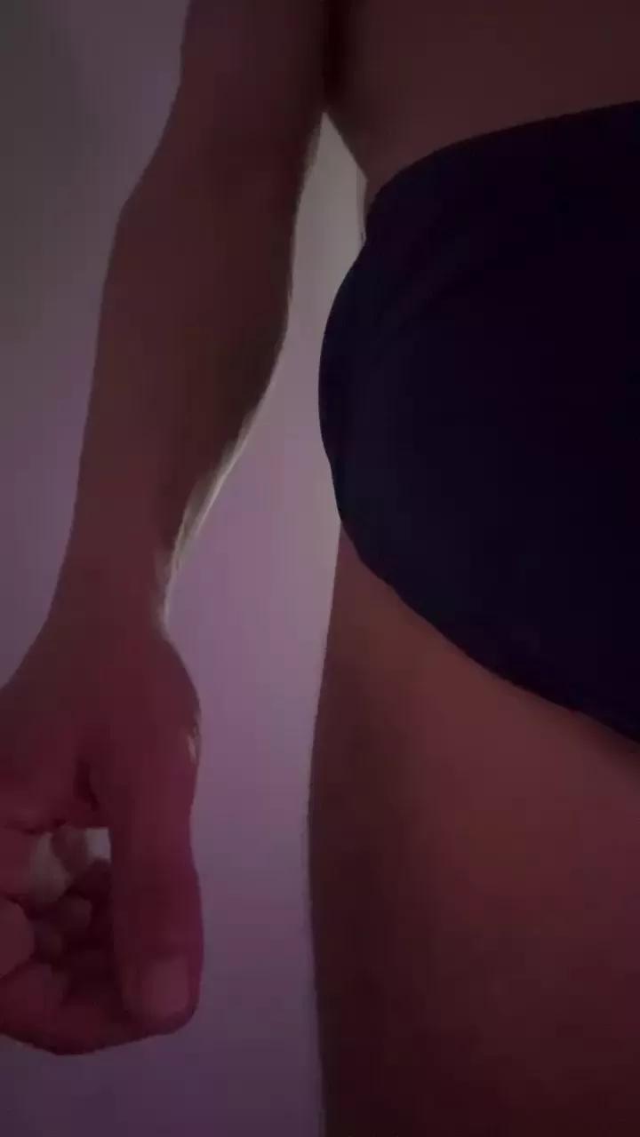 Ptiteub from Cam4