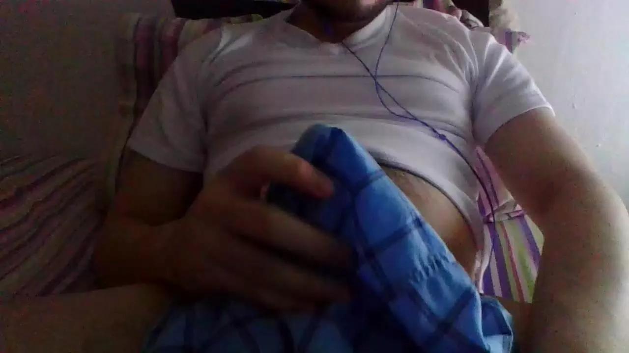 quique0927 from Cam4