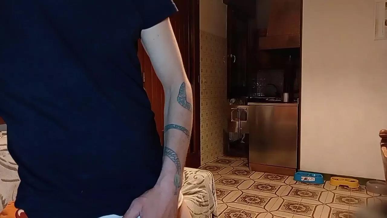 ragazzoporco83 from Cam4