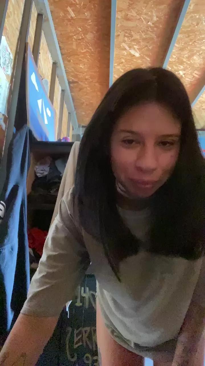 rrrrolonn from Cam4