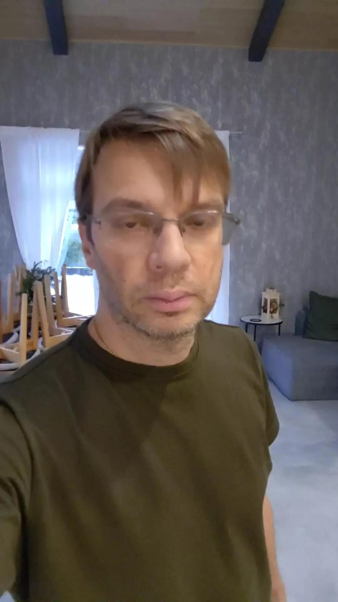 semenvasilyevi4 from Cam4