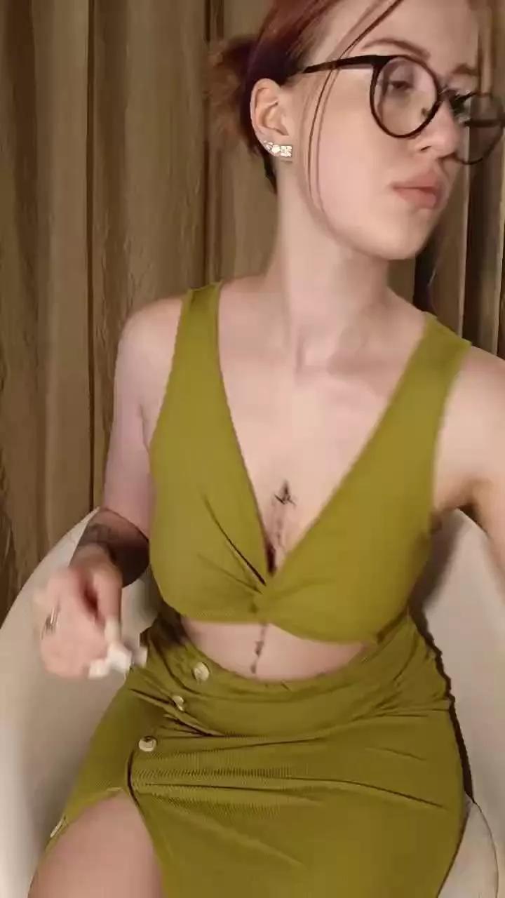 SusieRedd from Cam4