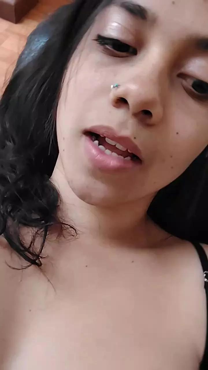 sweet_scarlett_ from Cam4