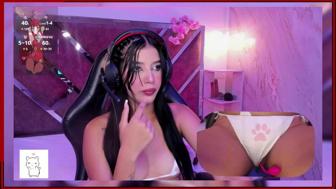 SweetieCloe from Cam4