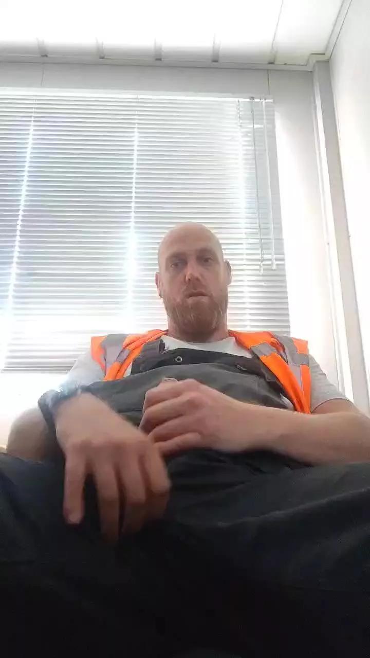 Tomtoyz from Cam4