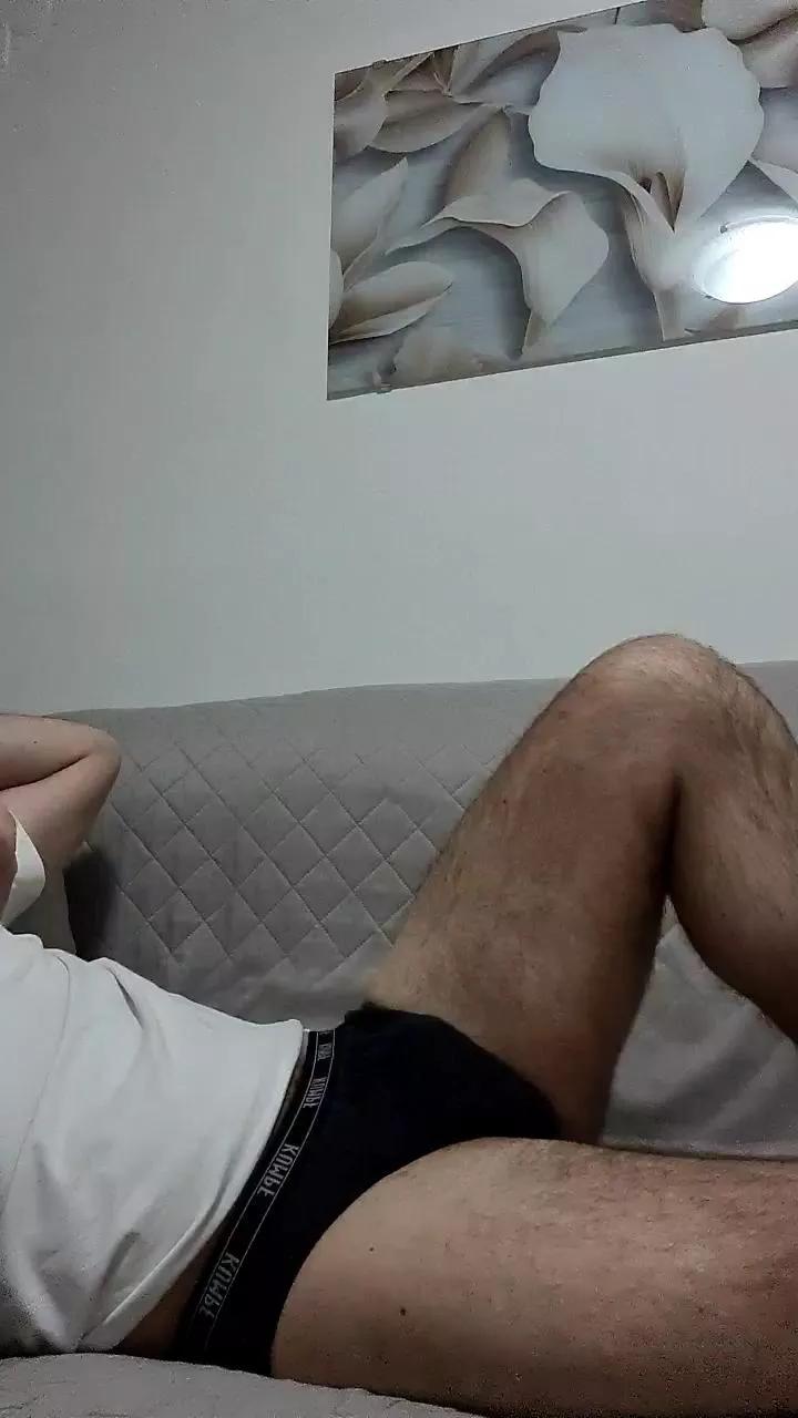 uncutcockitaly from Cam4