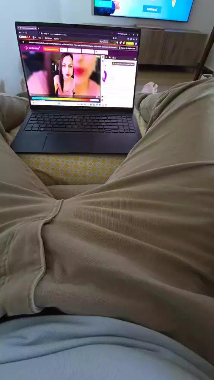 uuirtiriu from Cam4